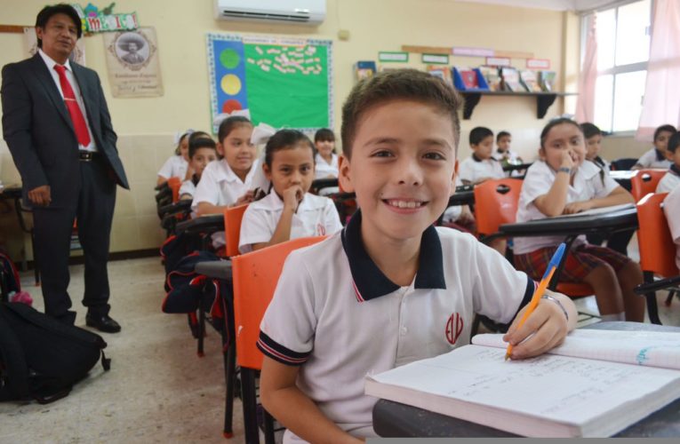 Disminuirán número de alumnos por salón de clase