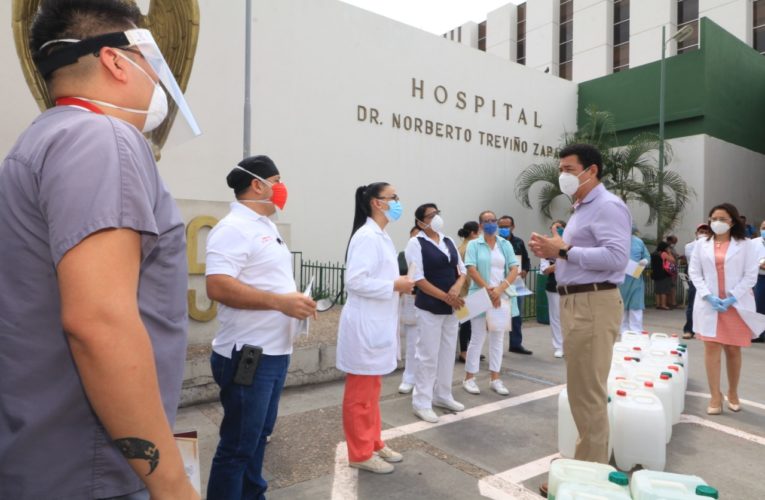 Entrega alcalde de Matamoros  estímulos a empleados de la salud